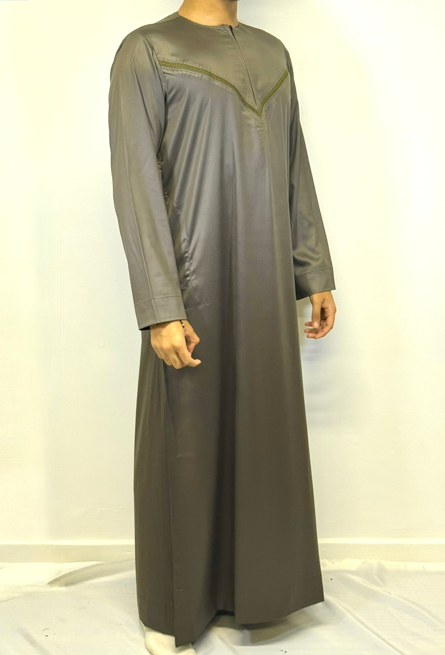 Men's Shiny Emirati/Omani Thobe - Olive