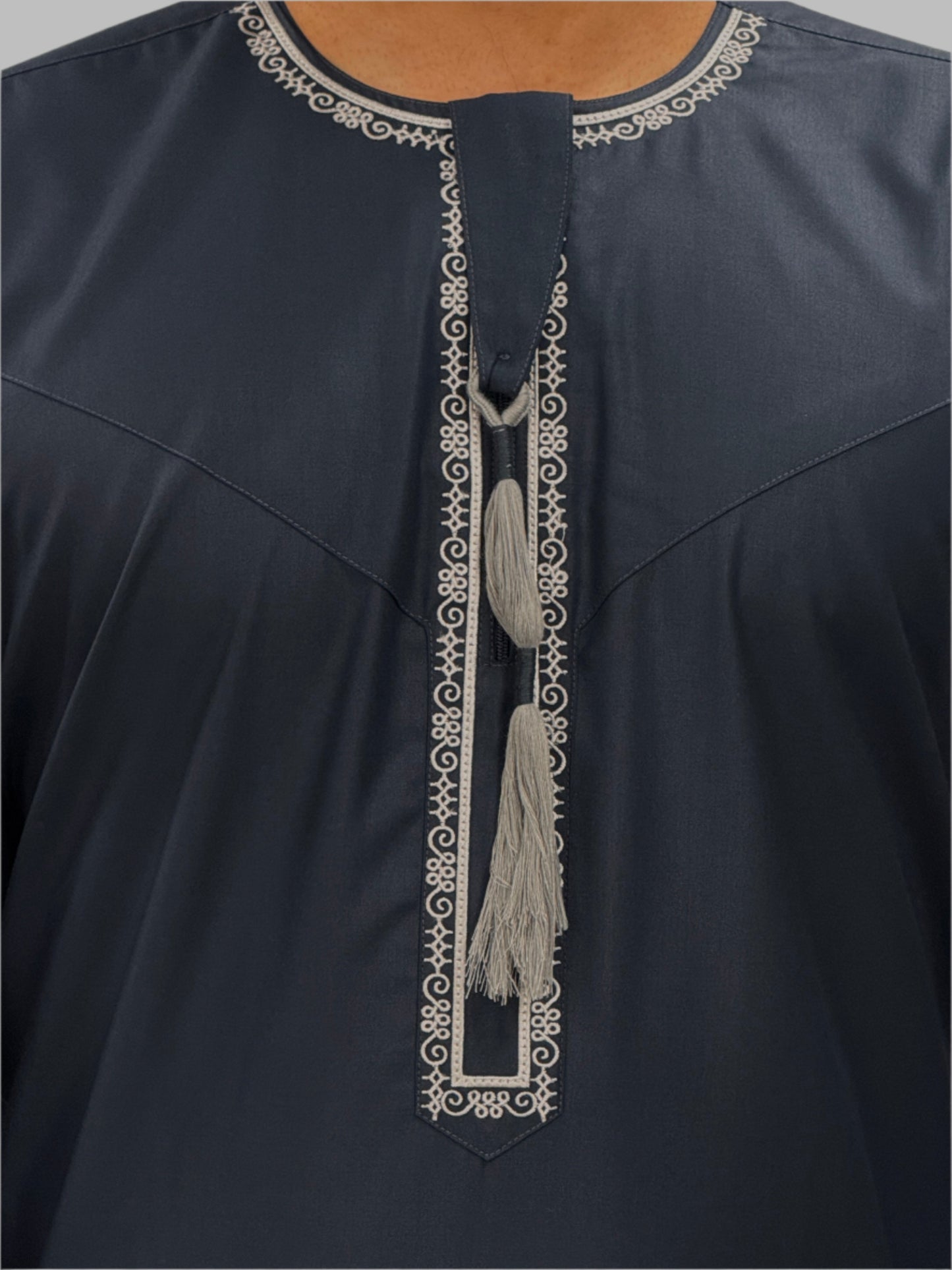 Men's Premium Embroidery Thobe Teal Close up