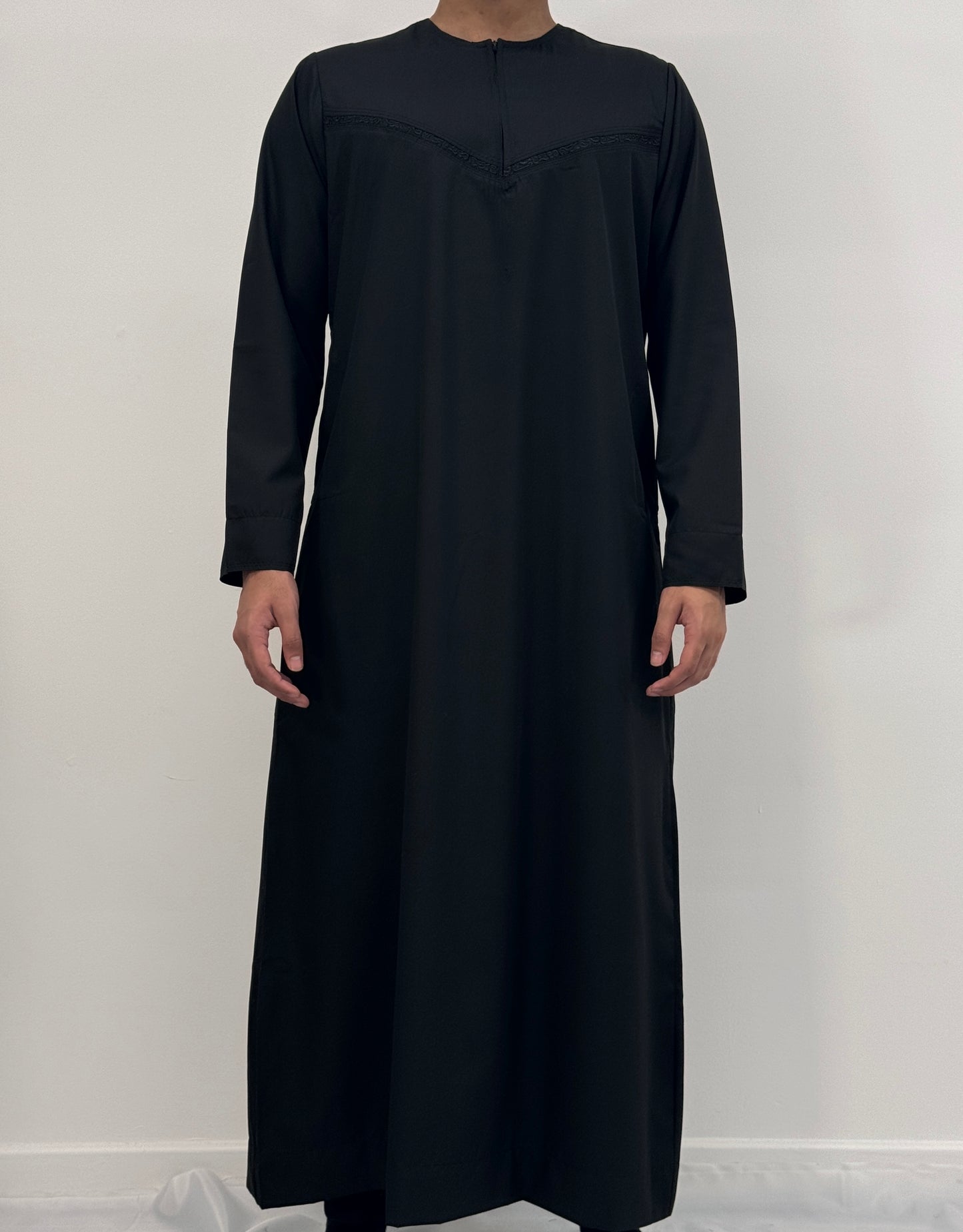 Boys Emirati/Omani Thobe - Black