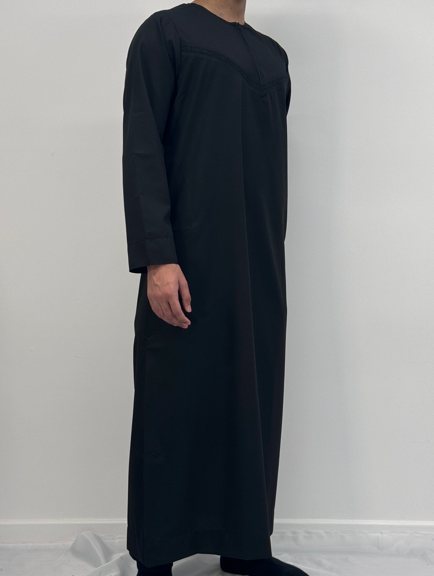 Boys Emirati/Omani Thobe - Black