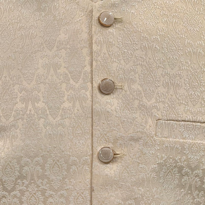 Men's Off White Diamond Design Jamawar Waistcoat Close Up