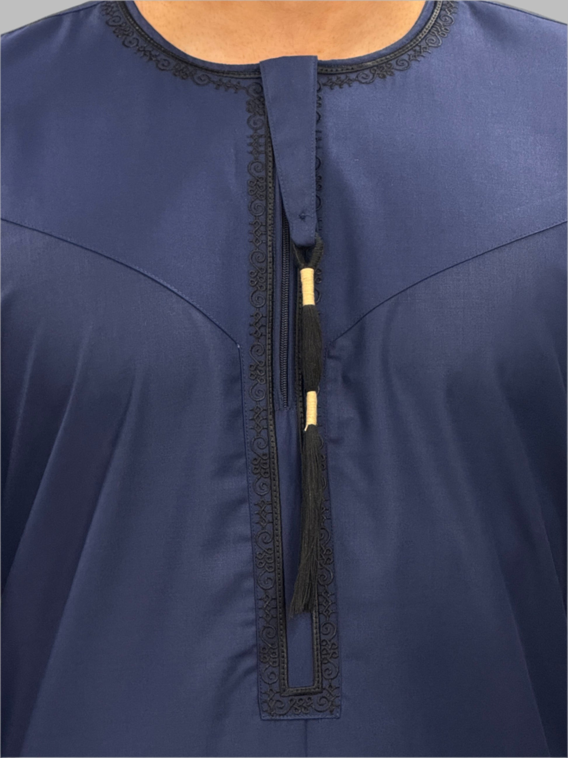 Men's Premium Embroidery Thobe Navy Close Up